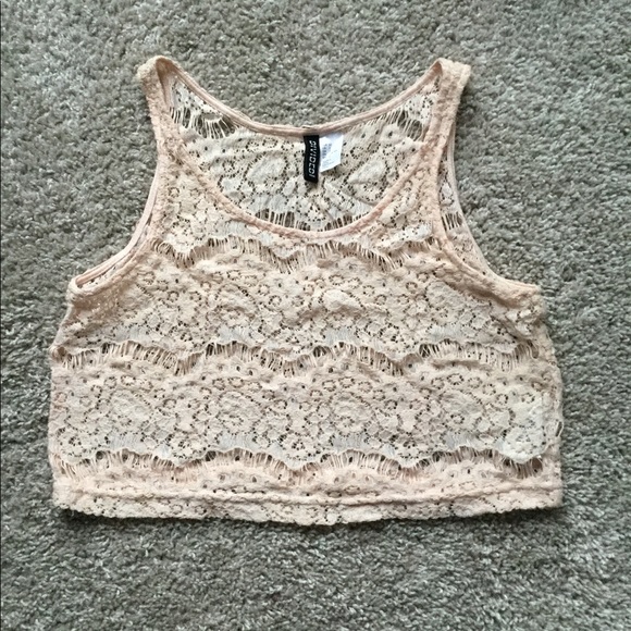 Lace Pattern Crop Top - Picture 4 of 8